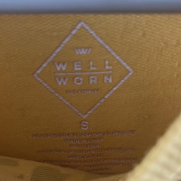 Well worn - Poderosa sweaters women’s small - Picture 2 of 3